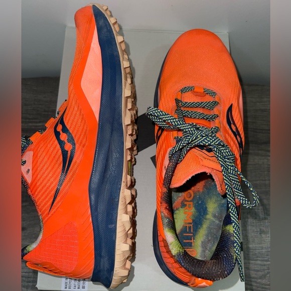 Orange Saucony athletic shoes - Picture 5 of 8